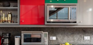 forno a microonde pulito