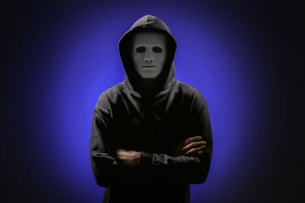 Difendersi da questa specifica truffa è complesso, poiché è quasi impossibile verificare materialmente