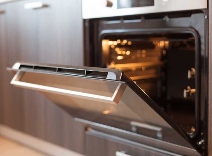 Forno come pulirlo rimedi