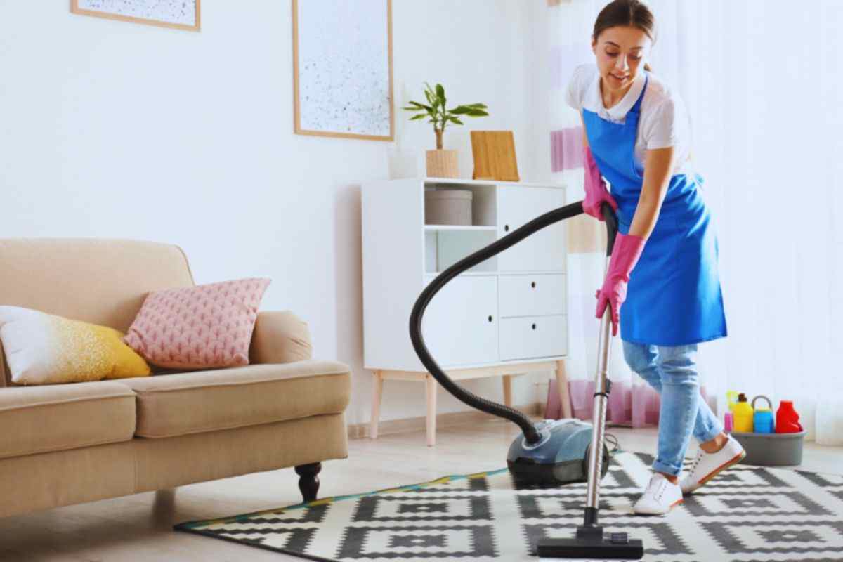 l'aspirapolvere che rovina i pavimenti