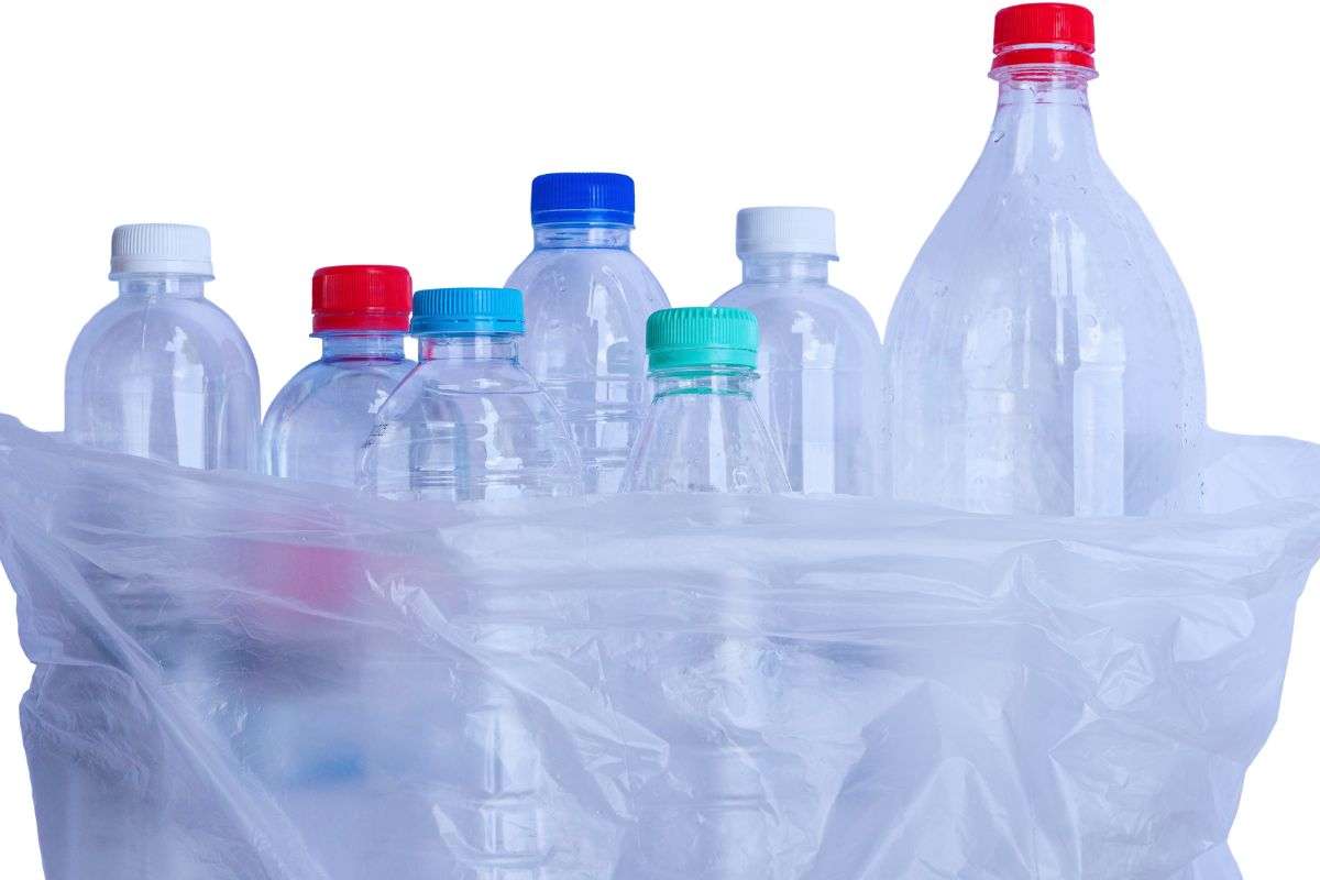 il pericolo nelle bottiglie di plastica