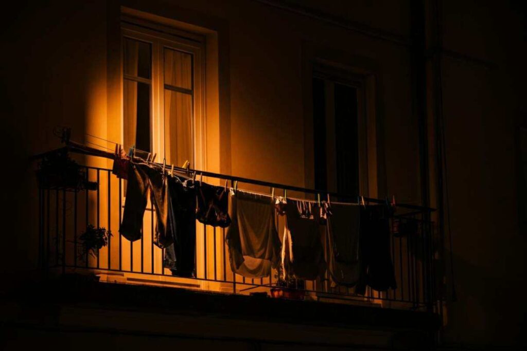 perchè non si stende il bucato di notte