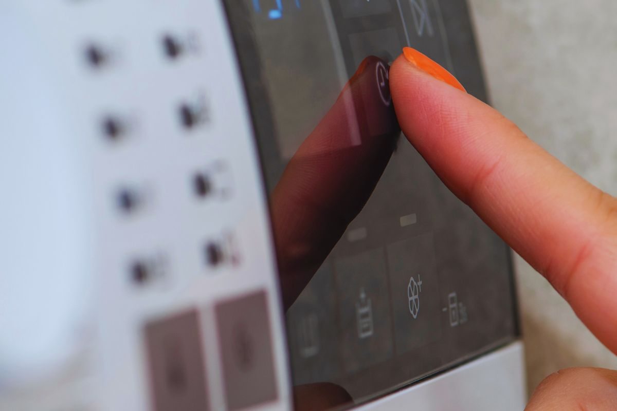 il pulsante che riduce i costi in bolletta