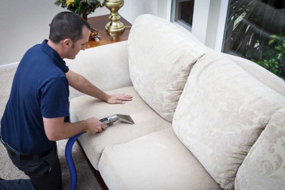 Un metodo pratico, economico e rapido permette di igienizzare efficacemente qualsiasi tipo di rivestimento