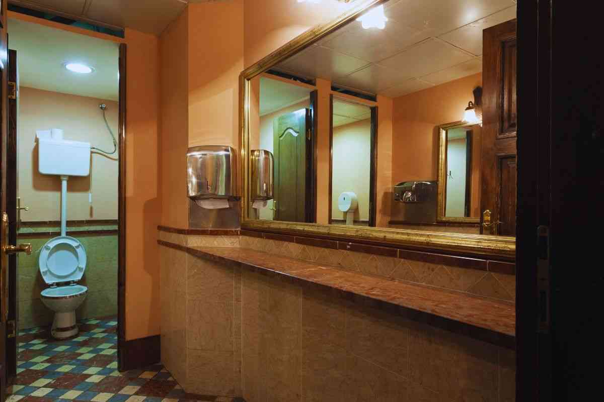 bagno nei locali e uso consentito