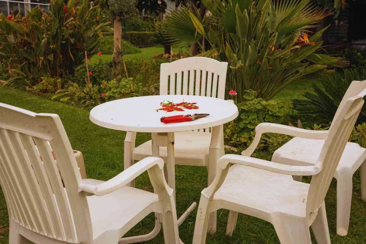 Mobili in plastica, così li rigeneri a costo zero